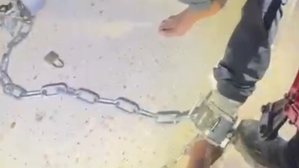 רהט: מכור לסמים נכבל לשרשראות רהט: מכור לסמים נכבל לשרשראות