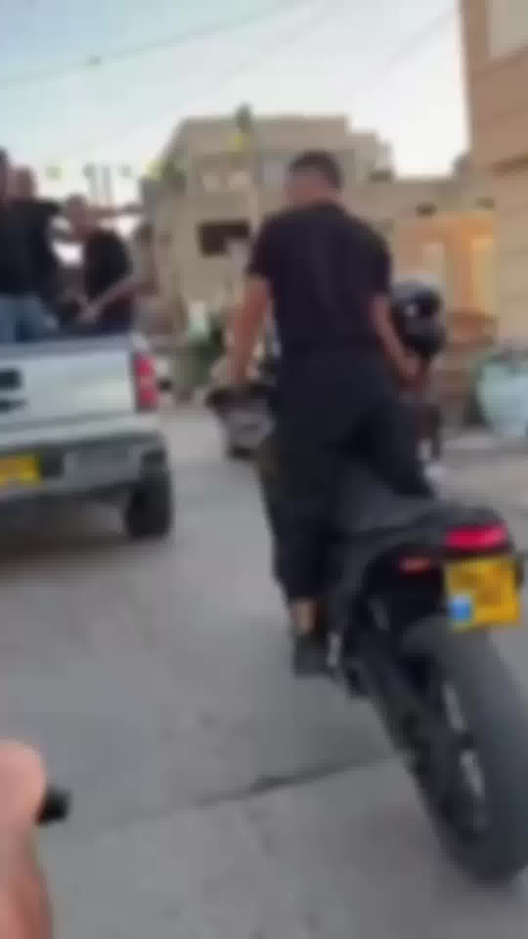 סיבובים מסוכנים באמצע הכביש: המשטרה עצרה חשודים משיירת חתונה בפוריידיס שסיכנו עוברי אורח