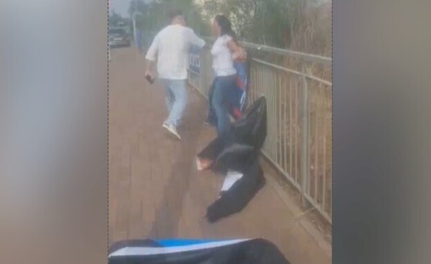 תיעוד מאירוע אלימות נגד פעילת מפלגת ״ביחד בטבריה תיעוד מאירוע אלימות נגד פעילת מפלגת ״ביחד בטבריה