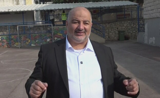 עבאס לחדשות 12: "כולם מדברים איתנו, לא רק גוש השינוי"
