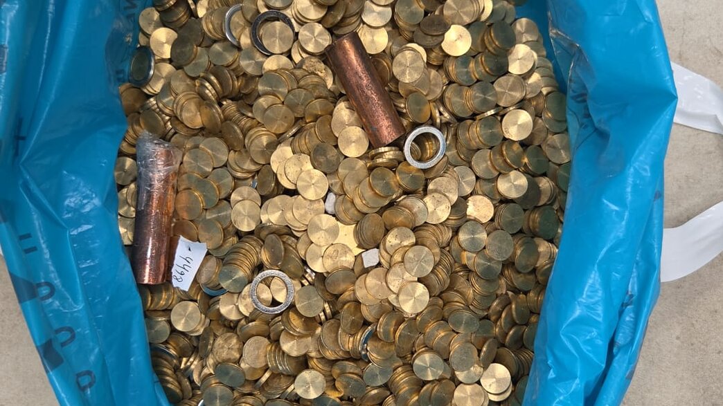 המטבעות שנמצאו במפעל הזיוף המטבעות שנמצאו במפעל הזיוף