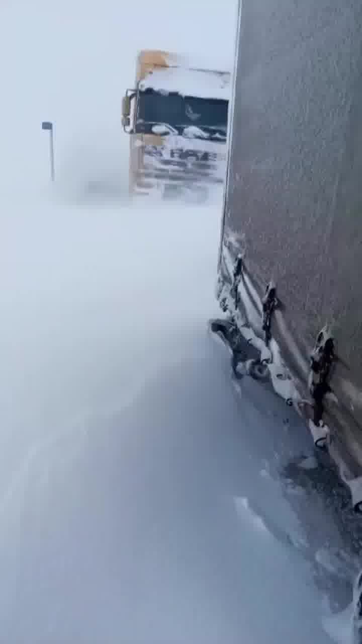 אצלנו גשום בדרום. בקירגיזסטן בינתיים משתוללת סופת שלגים 