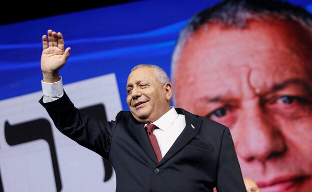 איזנקוט בנאום ראשון: "הציבור הכריע - בעד שינוי"